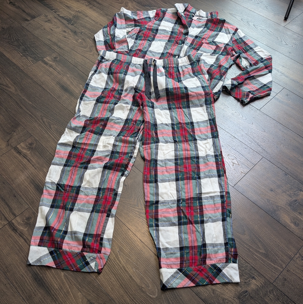 Victoria's Secret Red‎ White Green Plaid Pajama Set Size XL